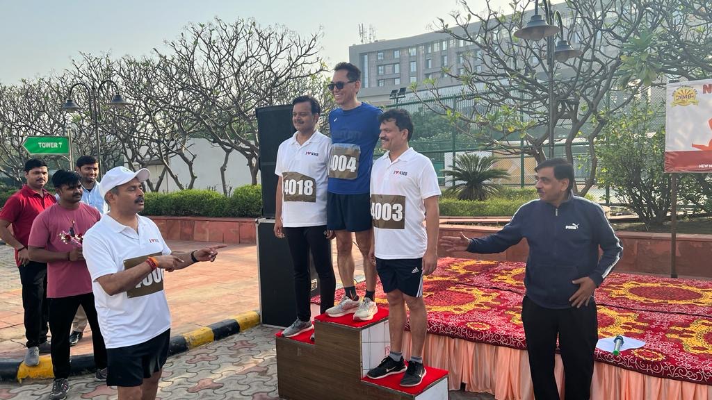 Mentor with runners
